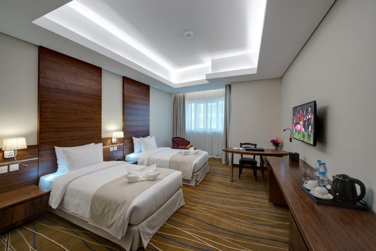 Center Hotel Шарджа Екстер'єр фото